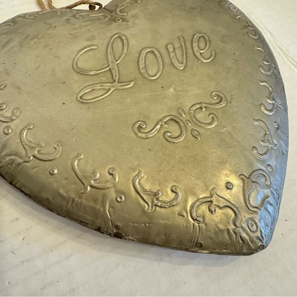 Vintage Set of 2 Stamped Metal Love & Hope Heart Pendants Primitive Décor - Picture 16 of 16